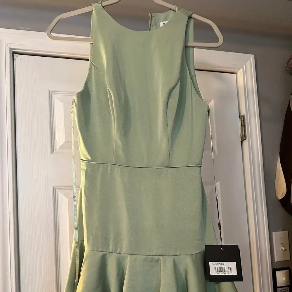 IEENA for Mac Duggal Sage Green Tiered Ruffle Dress Size 2 Cocktail NWOT - Picture 3 of 10